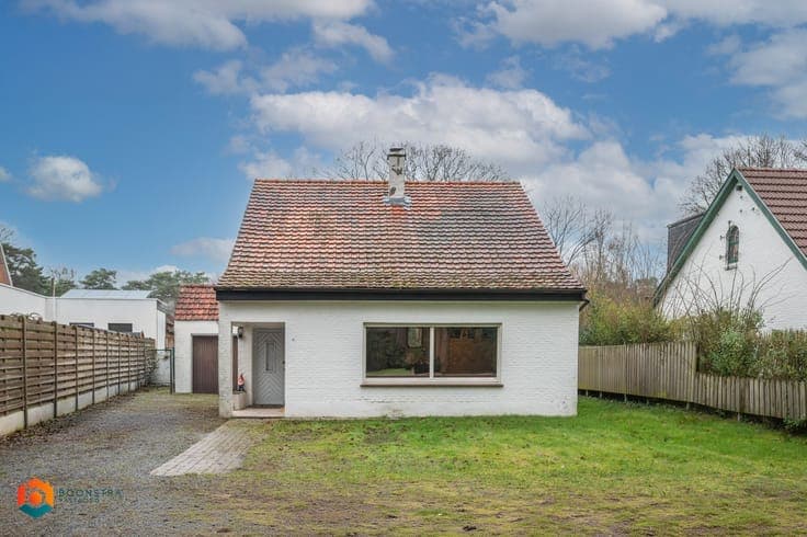 Te renoveren woning met 3 slpkrs en garage in Bonheiden