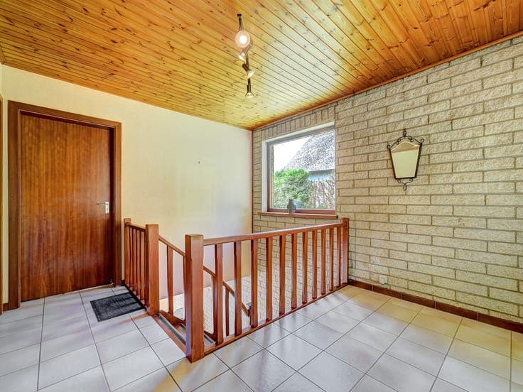 Spacious detached home in central Overijse