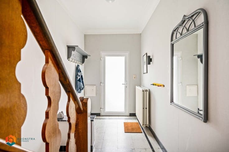 Instapklare woning met 4 slpkrs met gezellige stadstuin e...