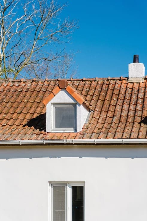 Country villa with private grounds in Asse