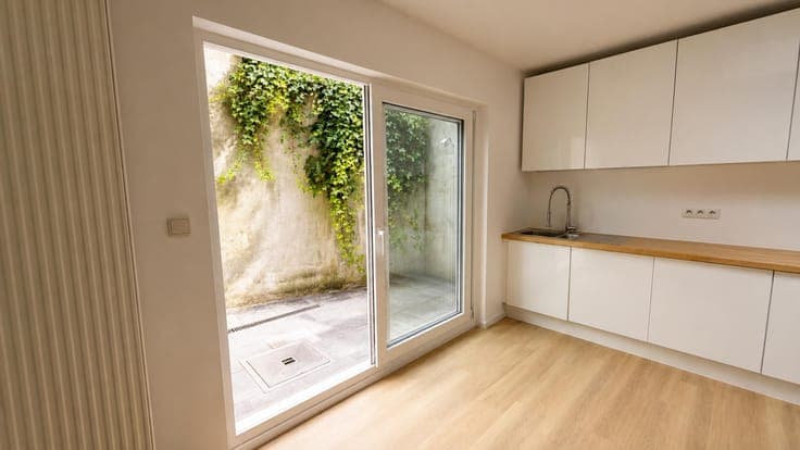 3-bedroom townhouse near the historic center.