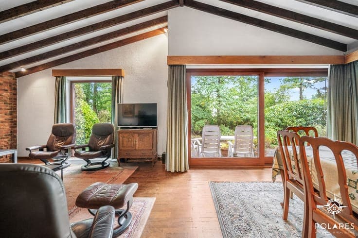 Detached house with exceptional potential in Linden
