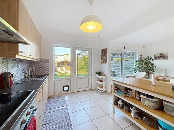 6 BEDROOMS HOUSE EPC A
