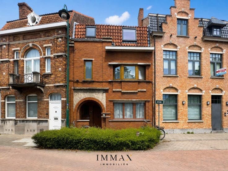 Characterful renovation property on the edge of the city