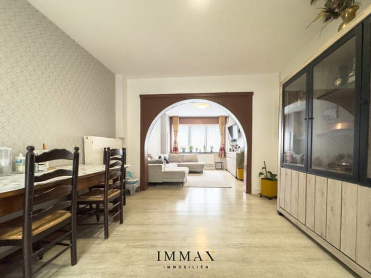 Characterful renovation property on the edge of the city