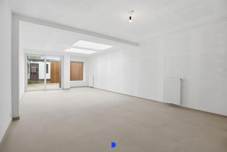 Instapklare woning met 4 slaapkamers en tuin