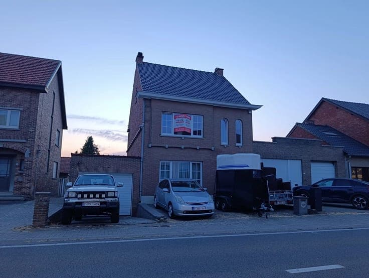 Sale - House Gingelom - 330,000 €