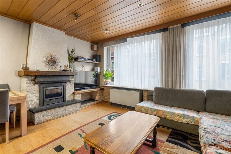 Bright and spacious, ready-to-move-in bel-etage with 3 to...