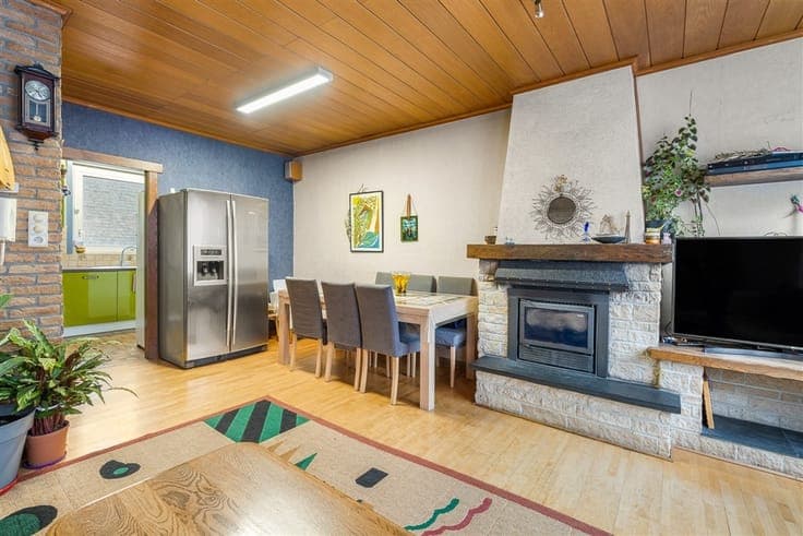 Bright and spacious, ready-to-move-in bel-etage with 3 to...
