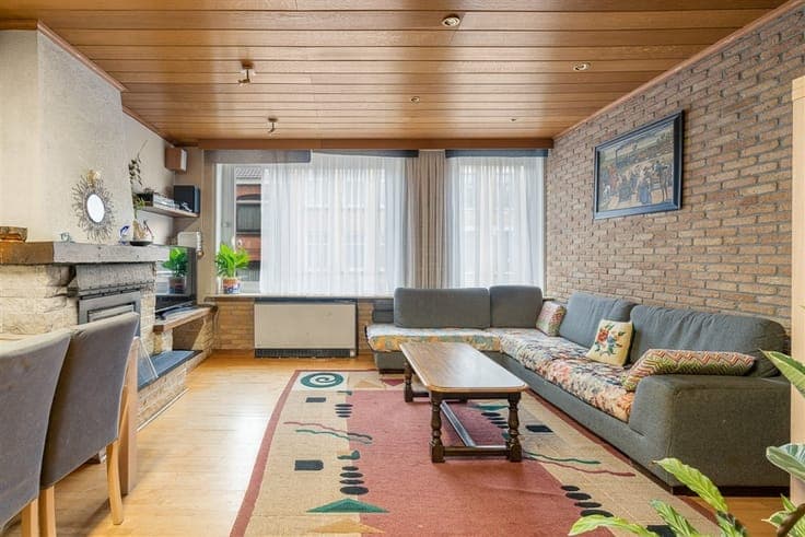 Bright and spacious, ready-to-move-in bel-etage with 3 to...