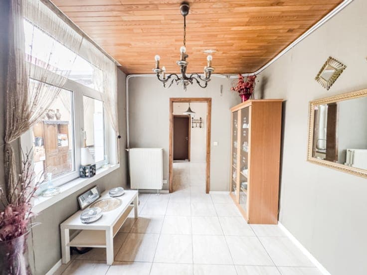 SPACIOUS HOUSE WITH GARDEN : 3 APARTMENTS POSSIBLE