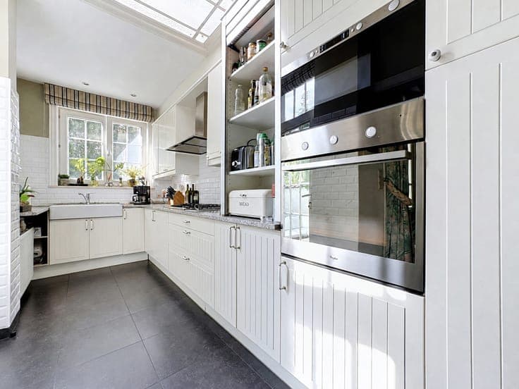 JETTE: architect-designed house 5 bedrooms, terrace, garden