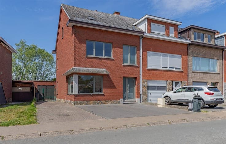 Cozy semi-detached home with 3 bedrooms in child-friendly ne