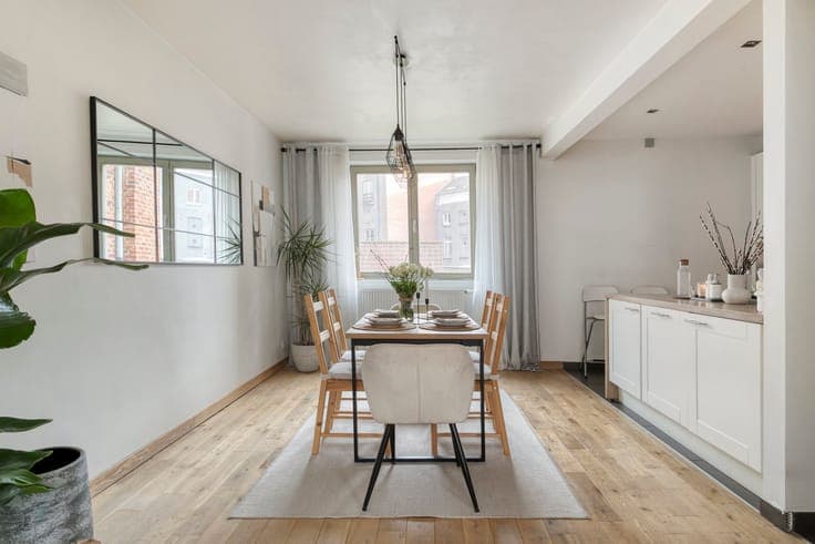 Trendy 2-bedroom townhouse