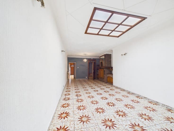 3-bedroom house with garage and cellar