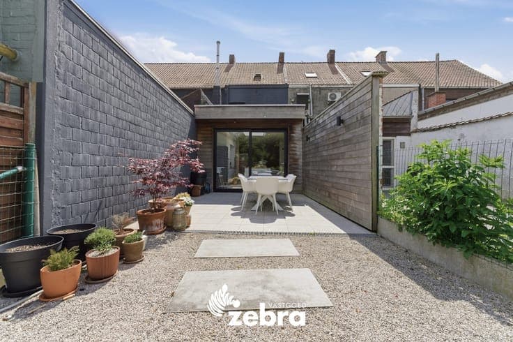 Verzorgde woning met gezellige tuin te Roeselare!