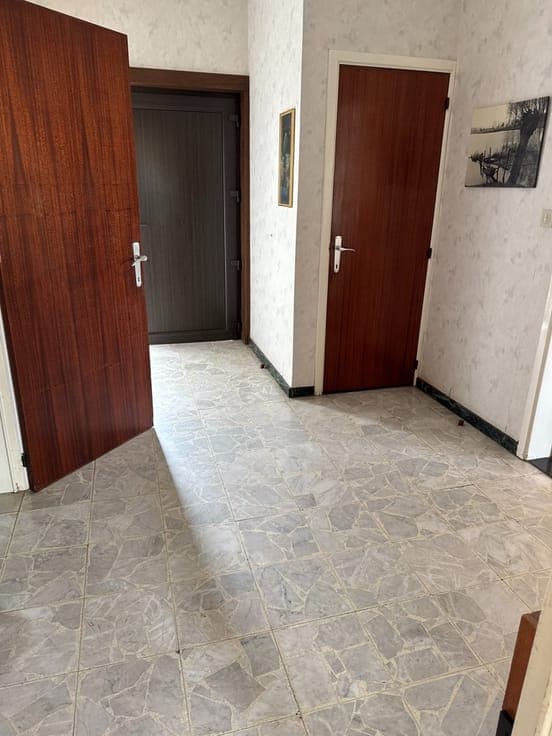 Karaktervolle woning met veel potentieel op een perceel v...