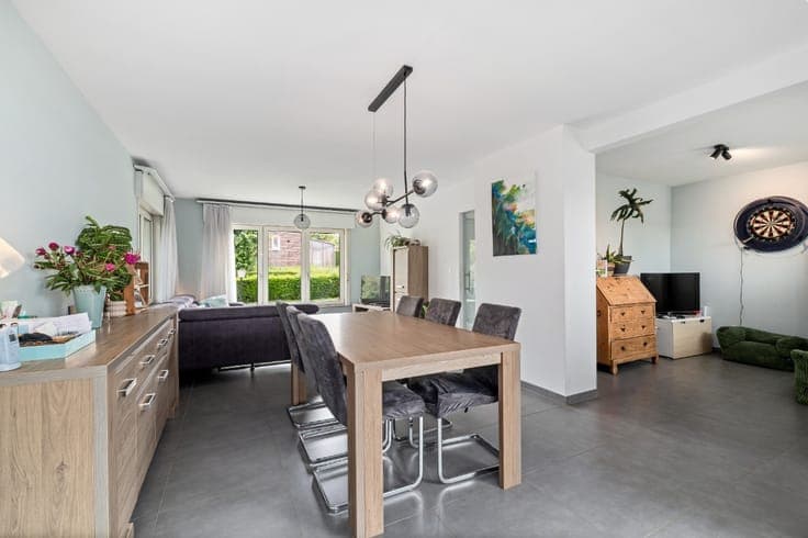 Semi-detached home in quiet Grimbergen area