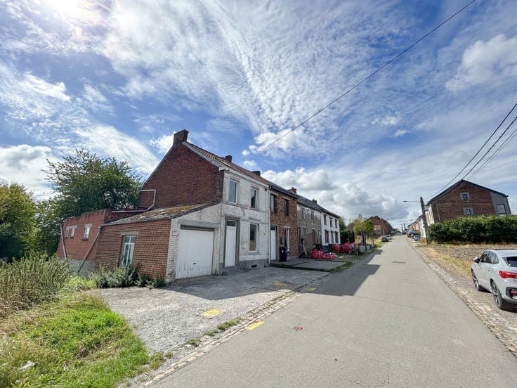 House in Courcelles
