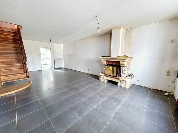 House in Courcelles