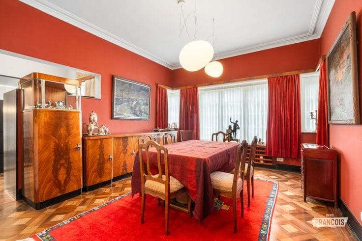 Art Deco villa with professional space, apartment and pool …