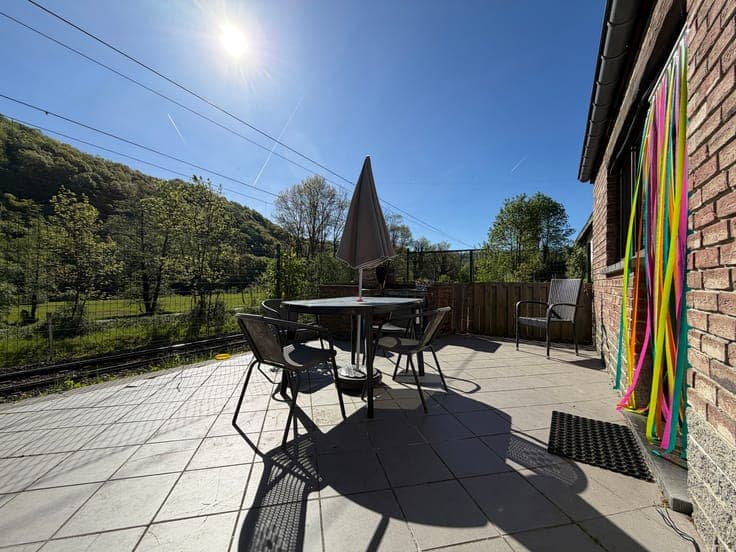 Maison 2 chambres avec jardin, terrasse, parking à Poulseur