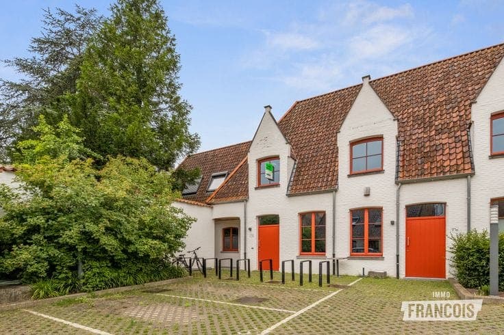 Stylish Newly Renovated Home in a Unique and Peaceful Locat…