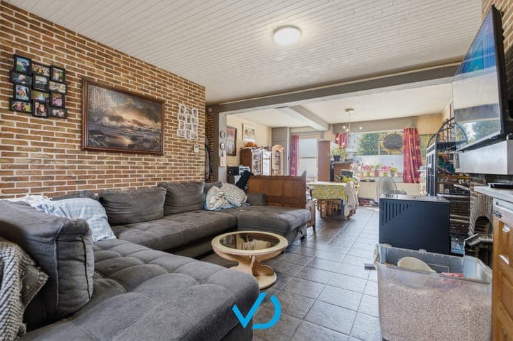Ruime woning met 4 slaapkamers en grote tuin nabij het ce...