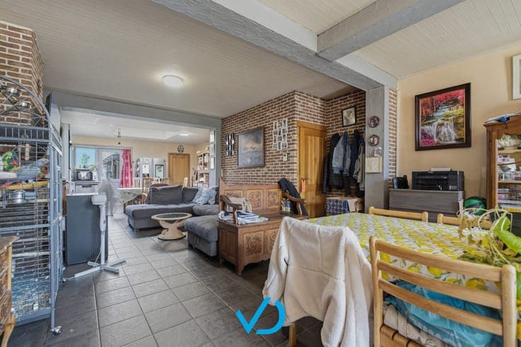 Ruime woning met 4 slaapkamers en grote tuin nabij het ce...