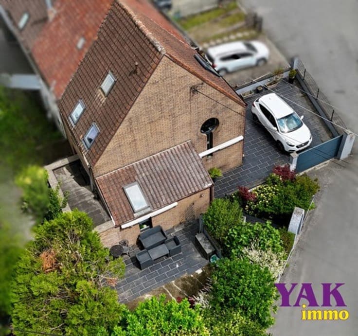House in Sint-Pieters-Leeuw