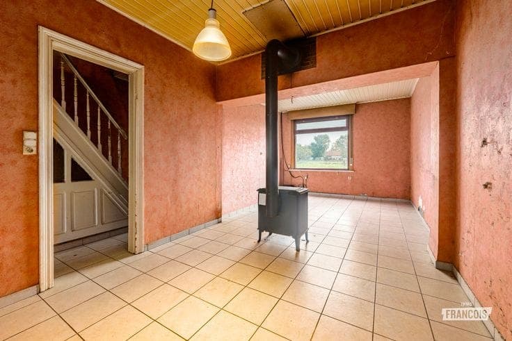 Renovation Property with 3 Bedrooms and Open Views in Zwank…