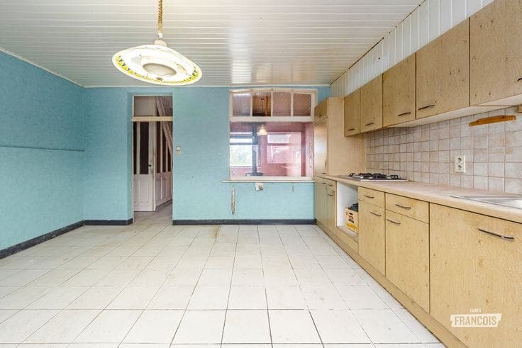 Renovation Property with 3 Bedrooms and Open Views in Zwank…