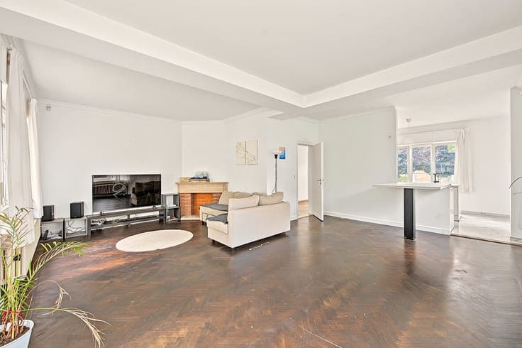 Between Sainte-Alix and Stockel – Renovated semi-detached ho