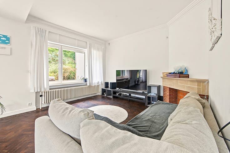 Between Sainte-Alix and Stockel – Renovated semi-detached ho