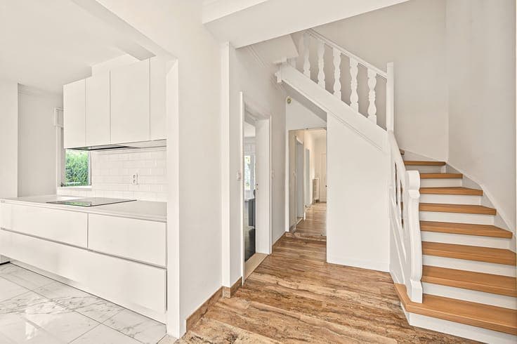 Between Sainte-Alix and Stockel – Renovated semi-detached ho