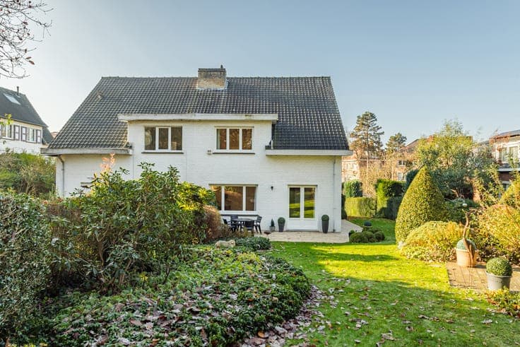 Between Sainte-Alix and Stockel – Renovated semi-detached ho