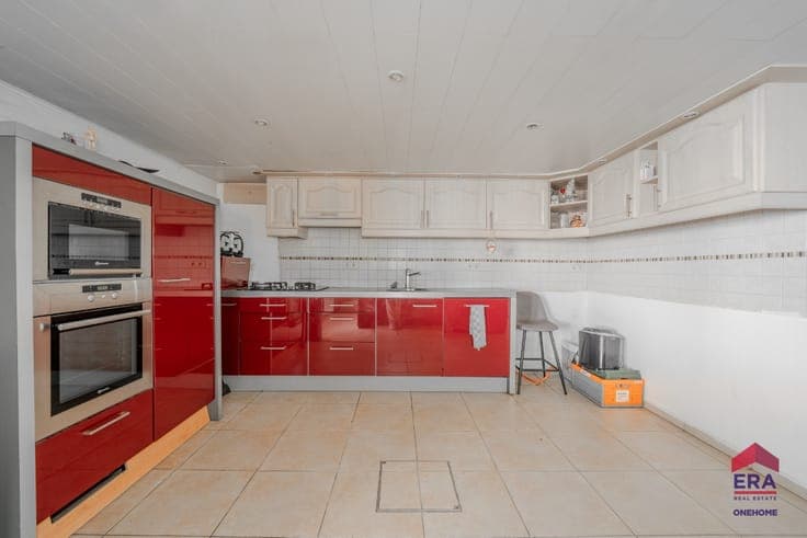 3-bedroom house in Thon