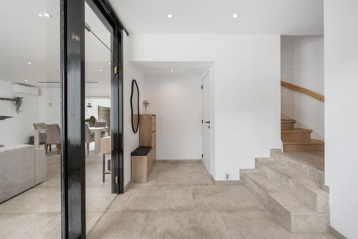 Fully renovated home (2025) with 3 bedrooms