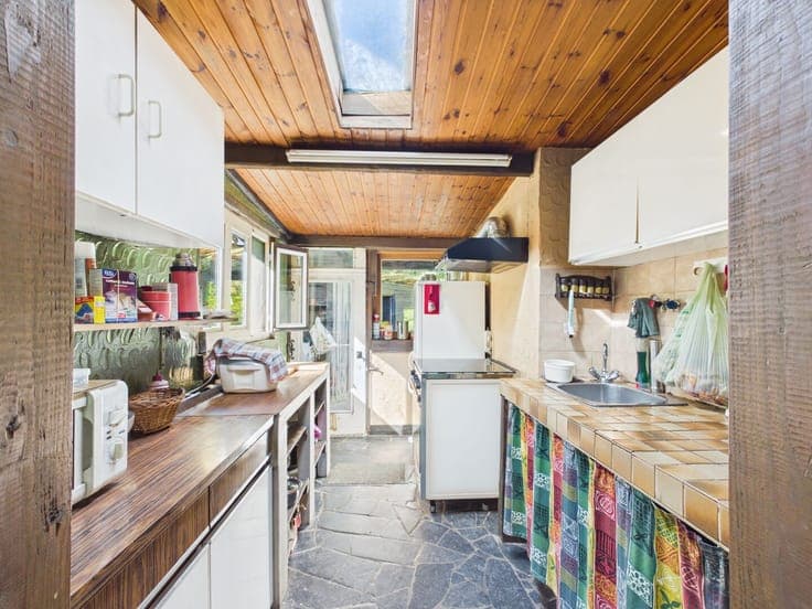 House in Hody