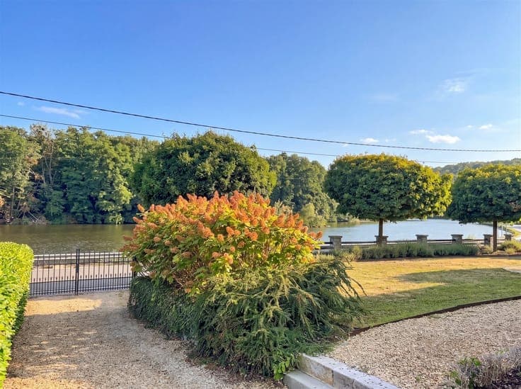 FAIRE OFFRE A PARTIR DE 345.000 Euros