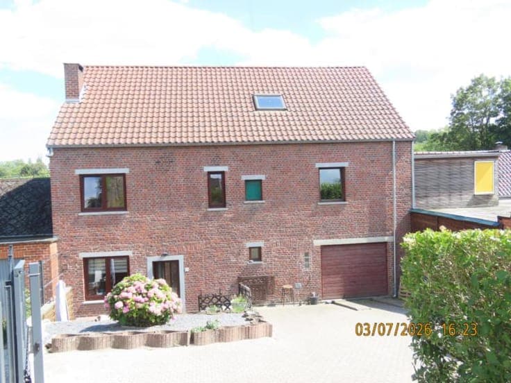 House in Montigny-le-Tilleul