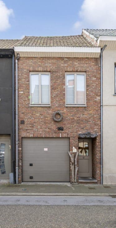 SUPER GEZELLIGE EIGENDOM MET GARAGE ROMANTISCHE TUIN EN ...