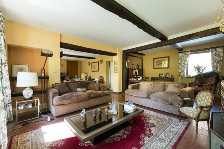 Charm, peace and views over the woods