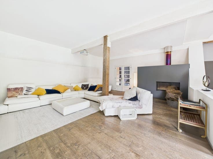 Prestigious property with rare charm in exceptional setting