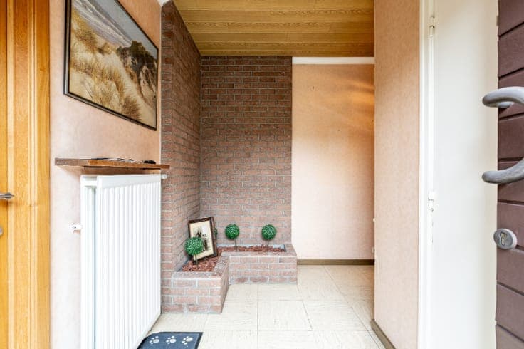 Open bebouwing op mooi perceel in rustige wijk.