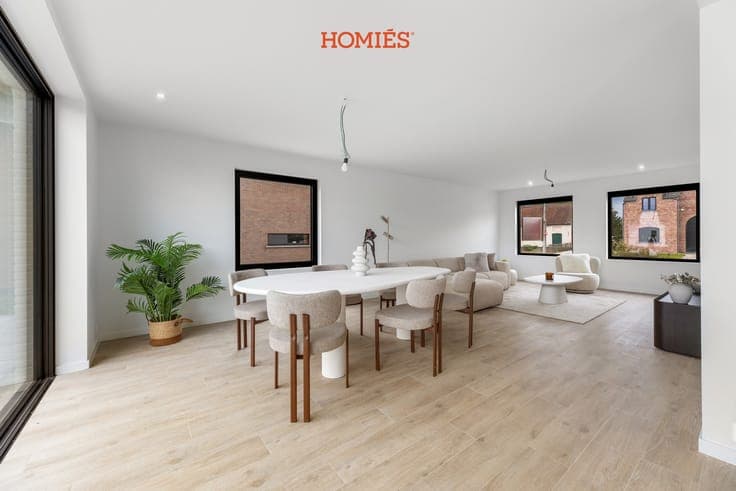 Volledig gerenoveerde woning met 4 slaapkamers