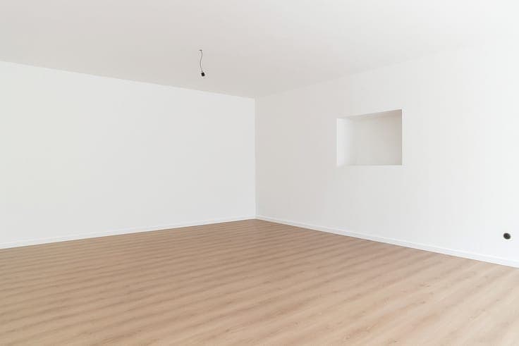 New Loft-Style House with South-Facing Garden!