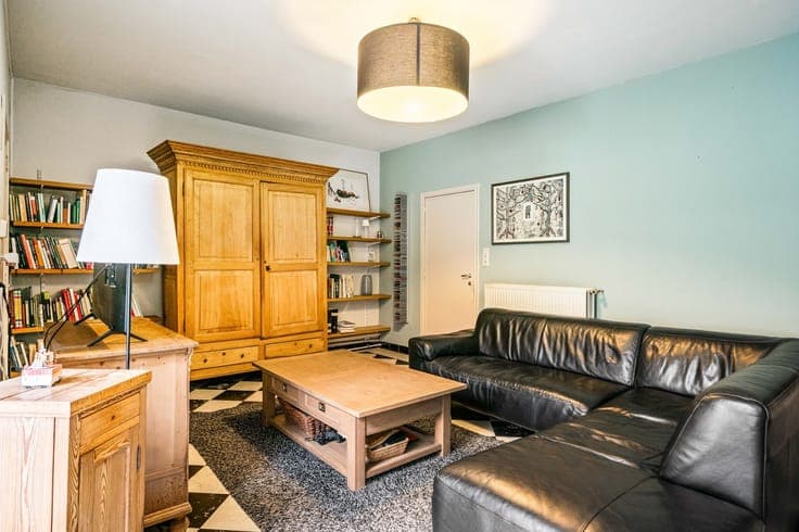 Instapklare woning met 4 slpkrs met gezellige stadstuin e...