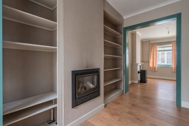 Ruime verder te renoveren stadswoning met 3 slaapkamers e...