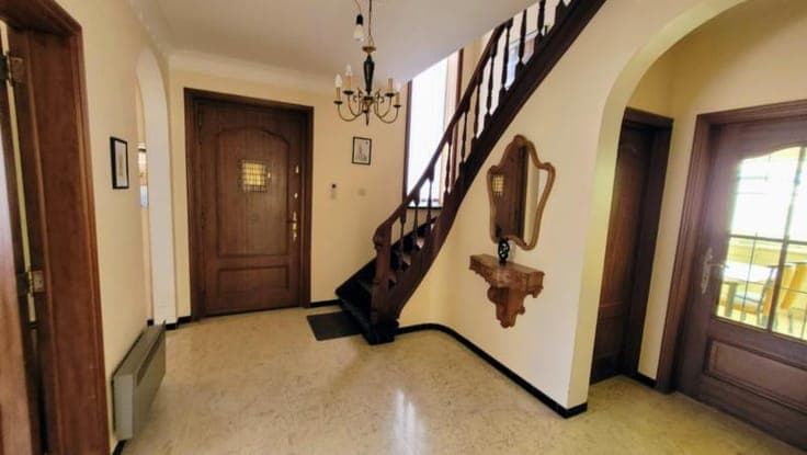 House in Bevere